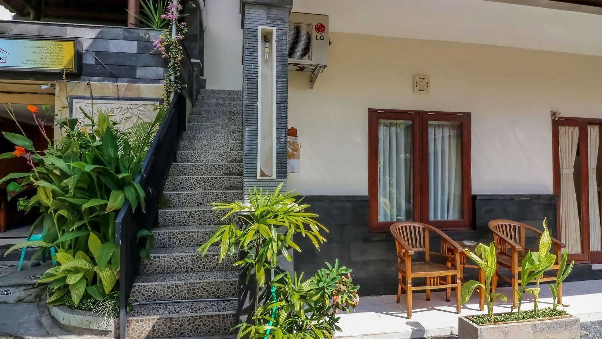 Surya Inn Kuta  0*, Kuta (Bali)