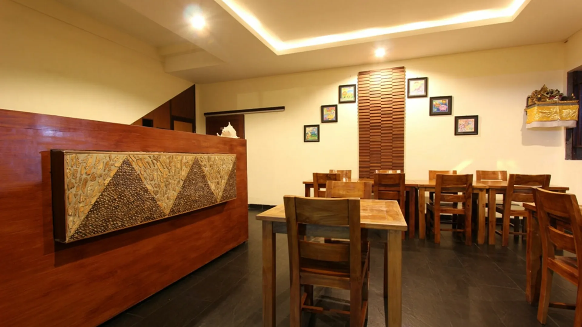 Surya Inn Kuta  Guest house